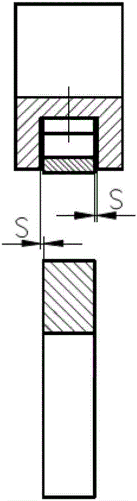 Disassembling mechanism for tuyere small sleeve and disassembling method of tuyere small sleeve