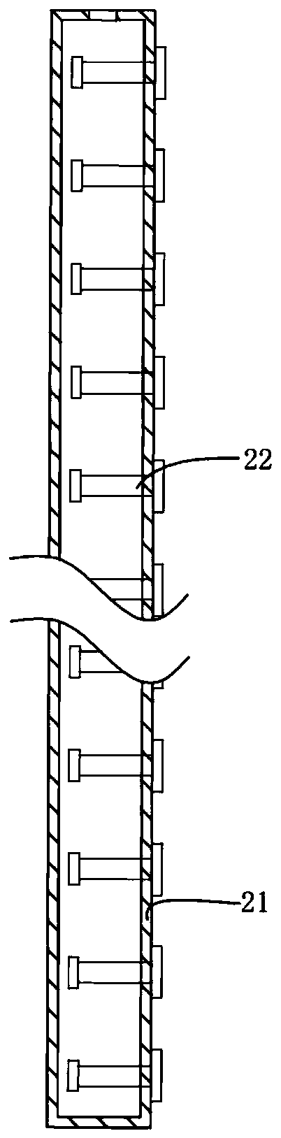 Aluminum-wood sectional material assembling device and method thereof