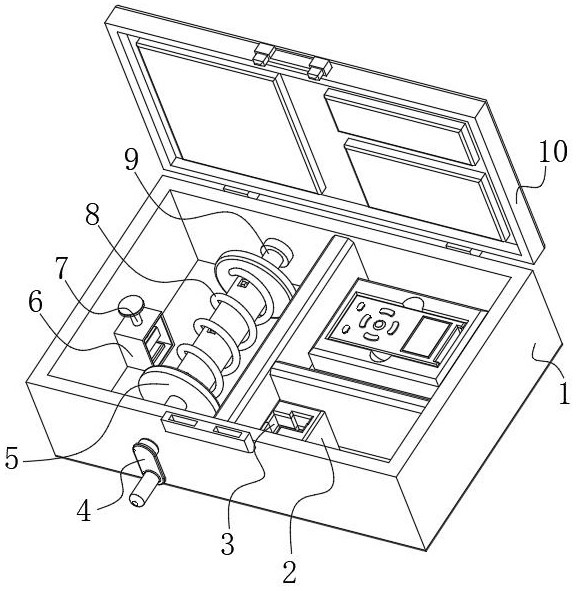 High-voltage measuring device and using method thereof