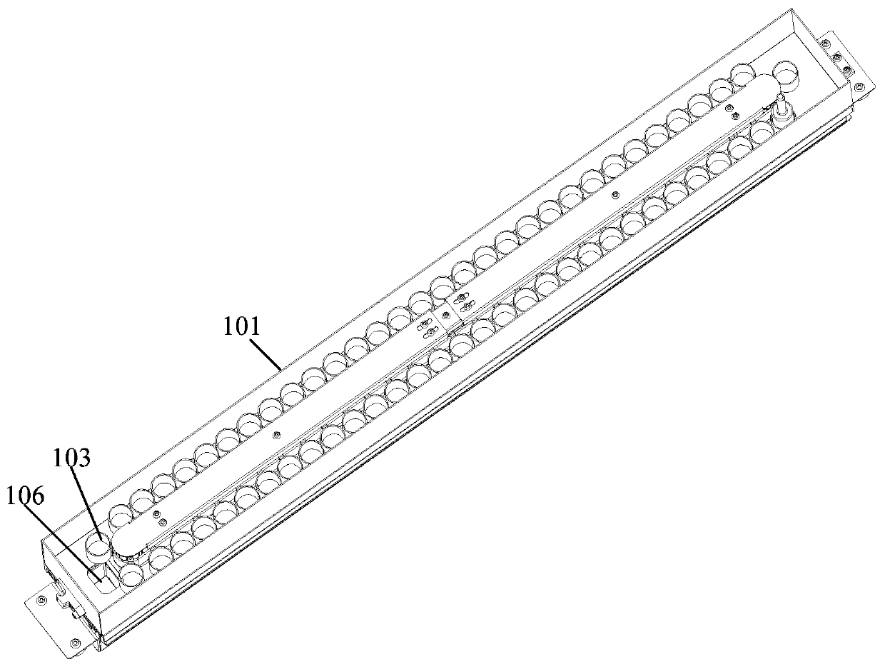 Automatic dispensing equipment for pharmaceutical equipment