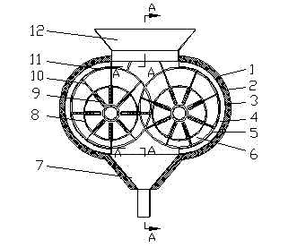 Internal-combustion heating rotary vane type biomass pyrolysis liquefying device