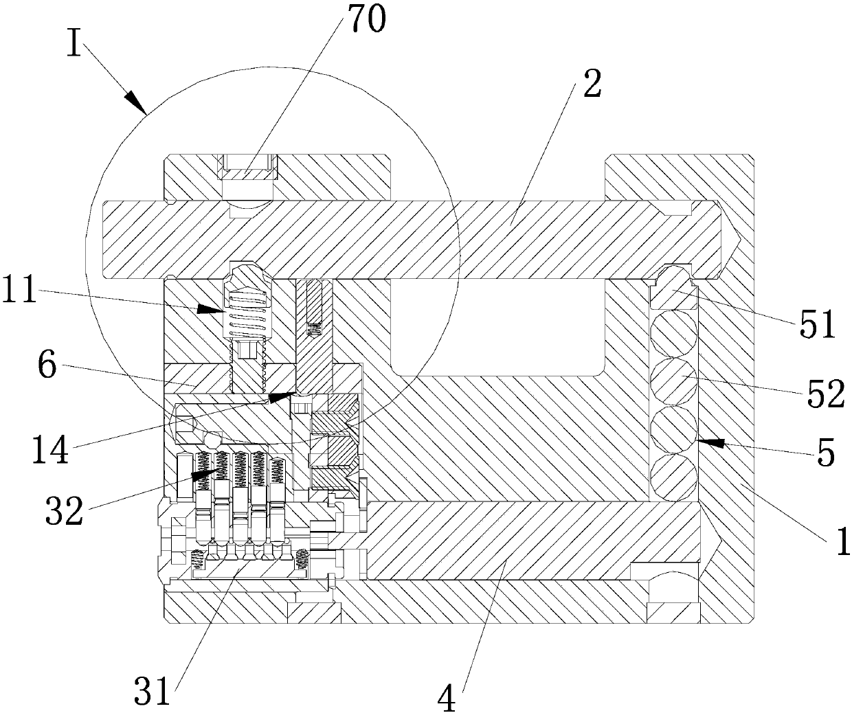 Novel anti-pull-cut padlock capable of replacing lock cylinder structure