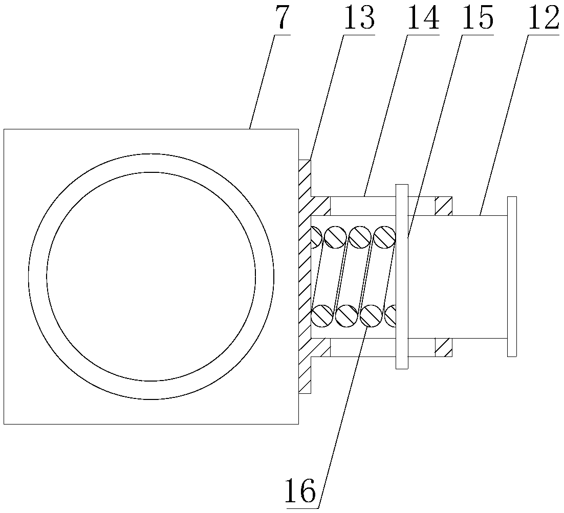 Evaporator capable of utilizing waste heat