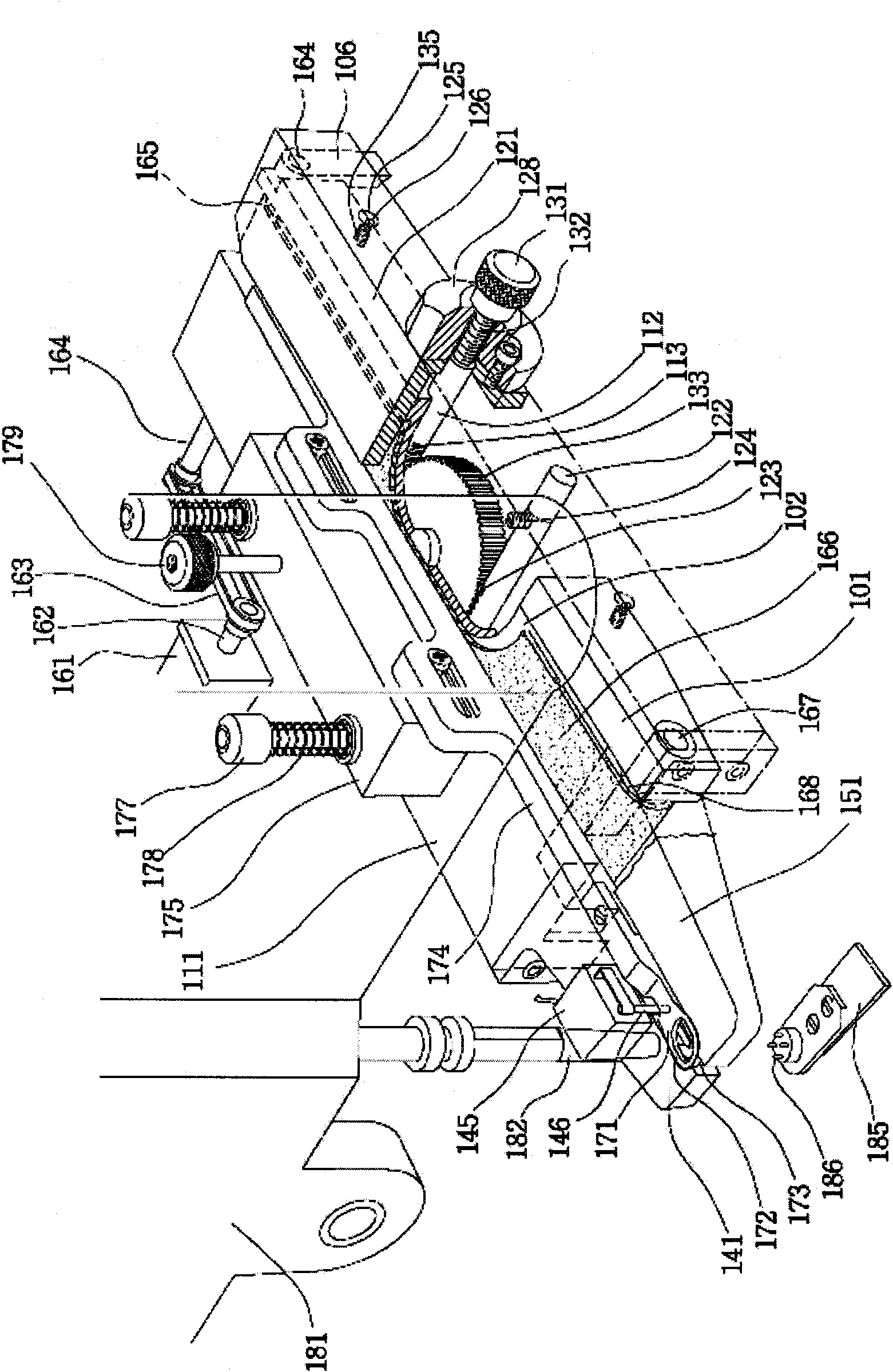 Button arrangement platform for automatic button feeder