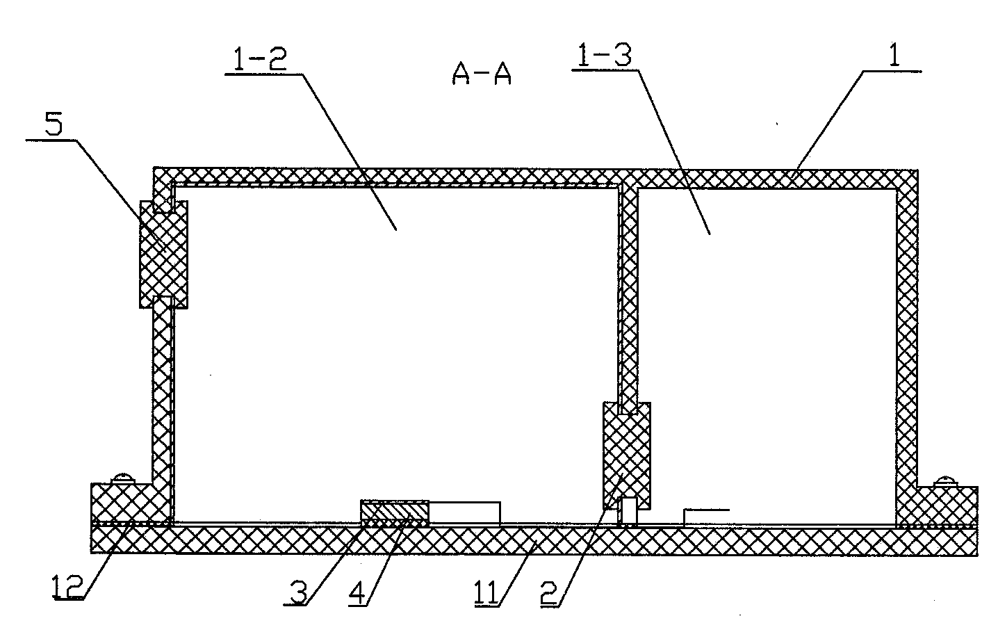 Device and method for measuring concentration of &lt;222&gt;Rn and &lt;220&gt;Rn synchronously by adopting electrostatic collection and solid nuclear track