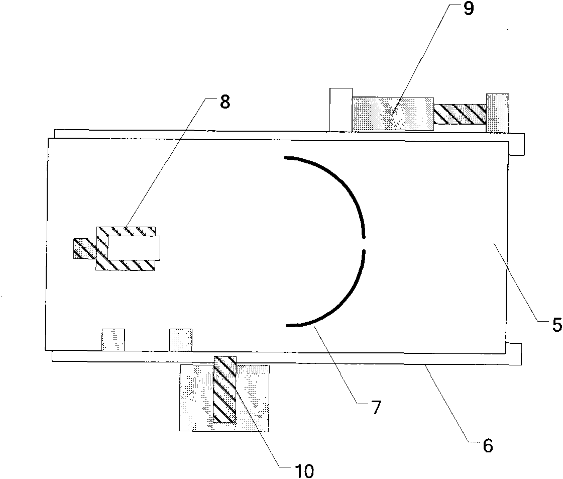 Mobile type liquid hazardous chemical sub-packaging device and sub-packaging method