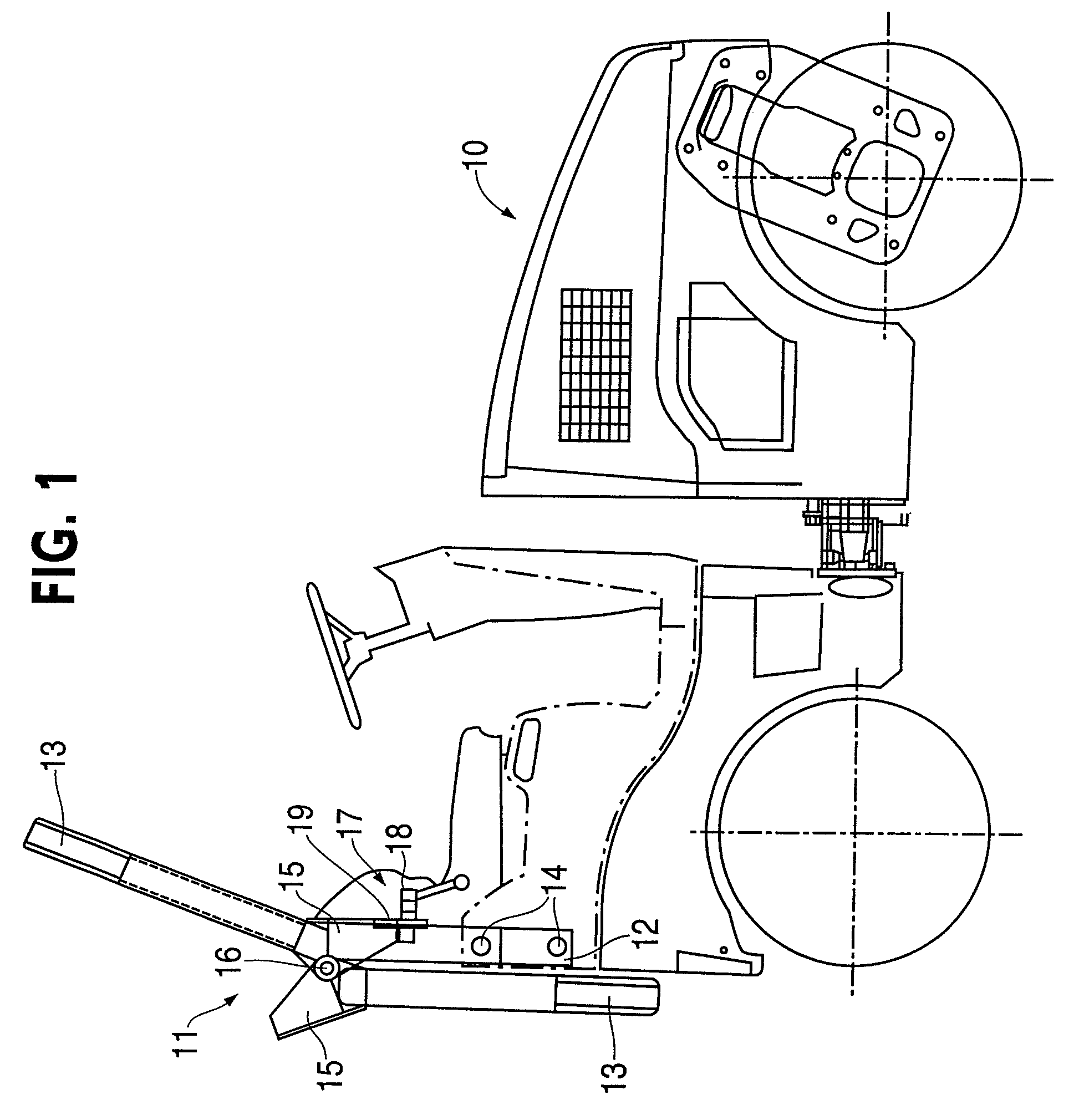 Swiveling roll bar