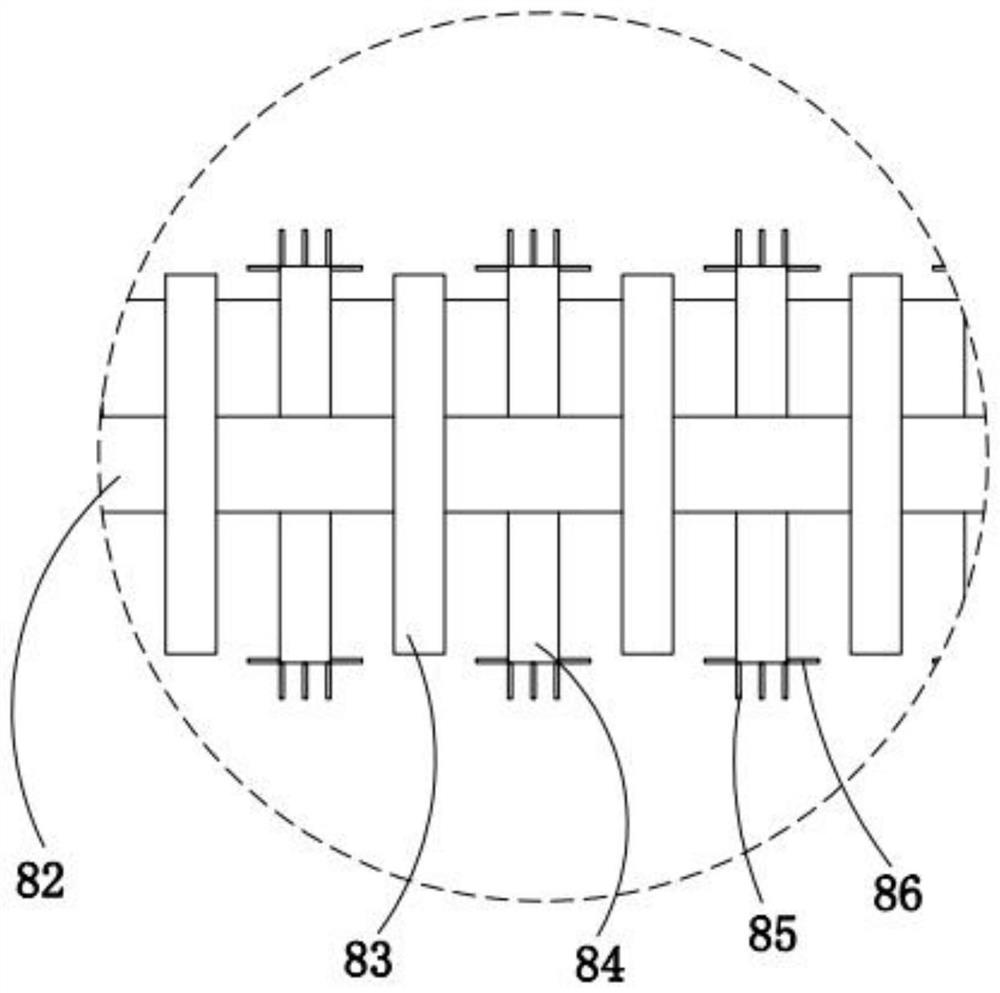 A rapid crushing device for agricultural fertilizer