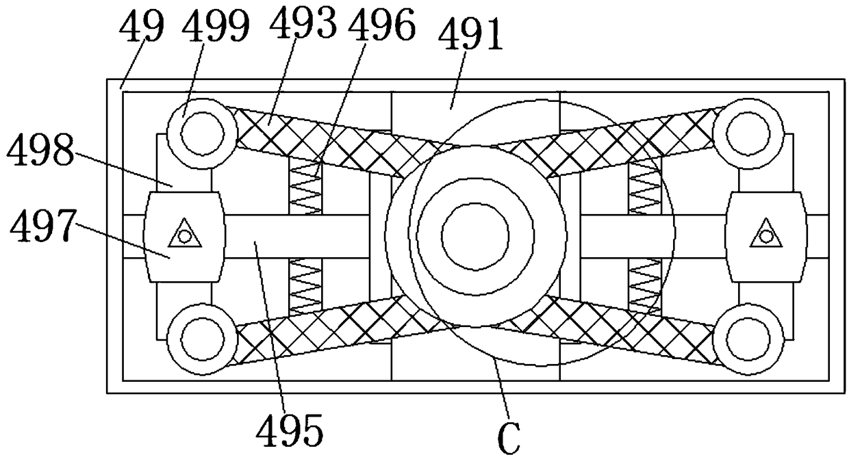 Fish feed processing and treating device capable of reducing nutrition loss through pressure change