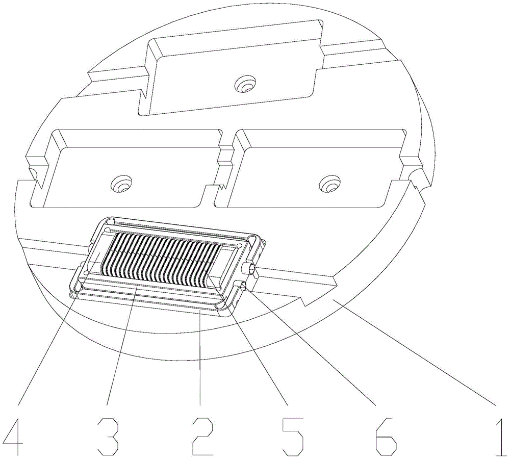 Deformation polishing process and polishing clamp for 2.5D window screen