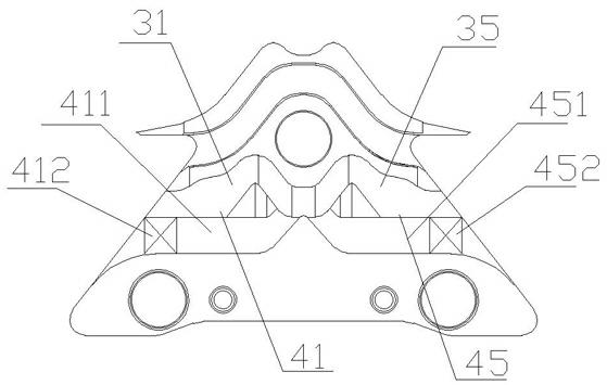 Middle guide triangular part of computerized flat knitting machine