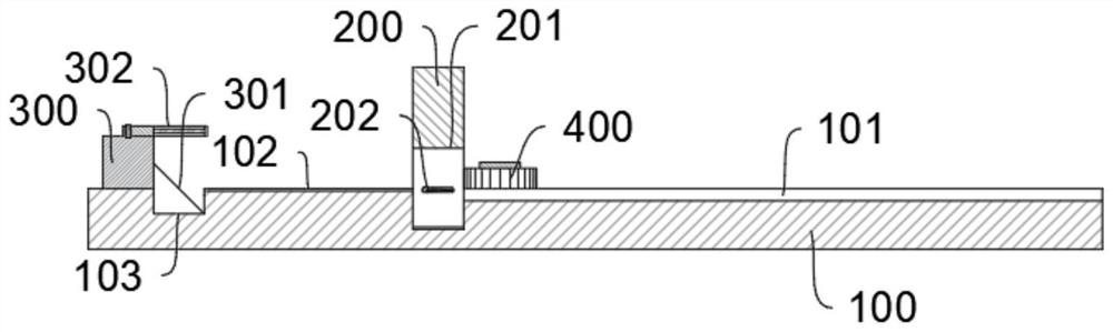 Optical cable stripping device