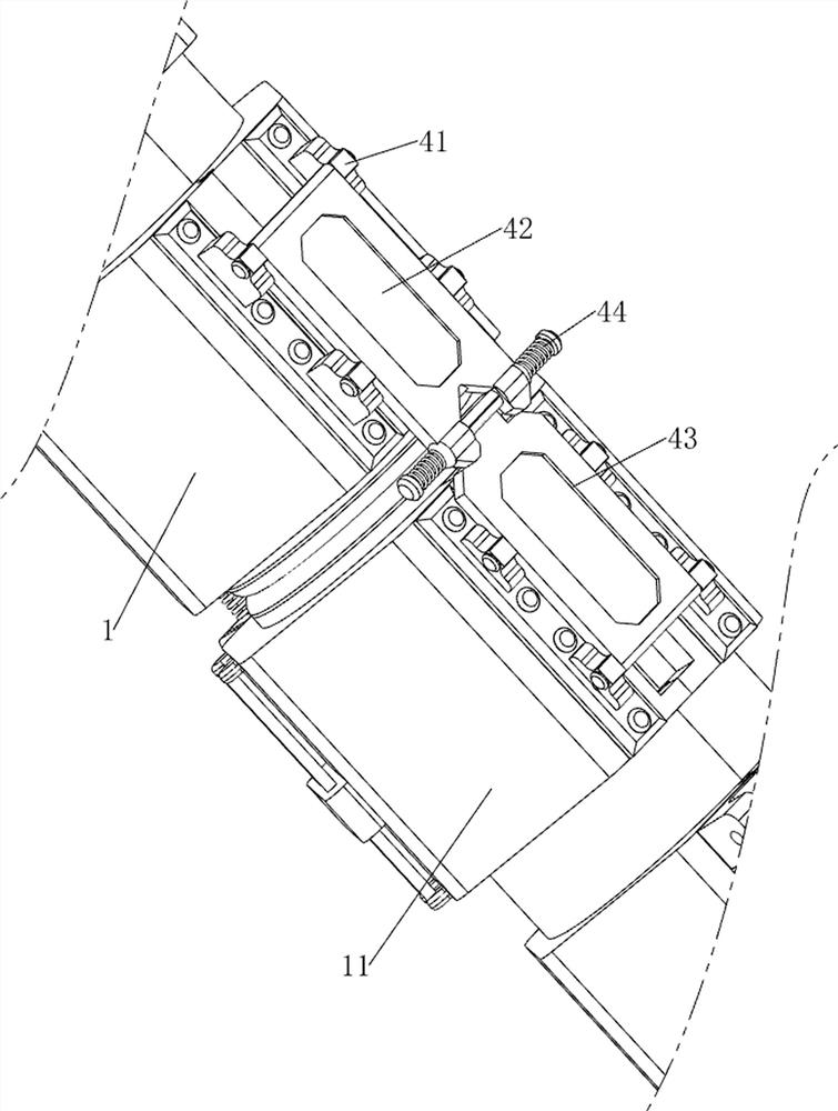 Multifunctional surveying and collecting device for ocean engineering