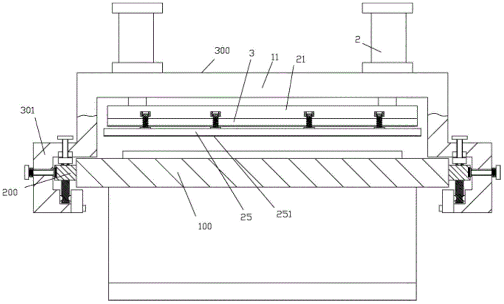 Movable shearing cutter rest for cloth cutting machine