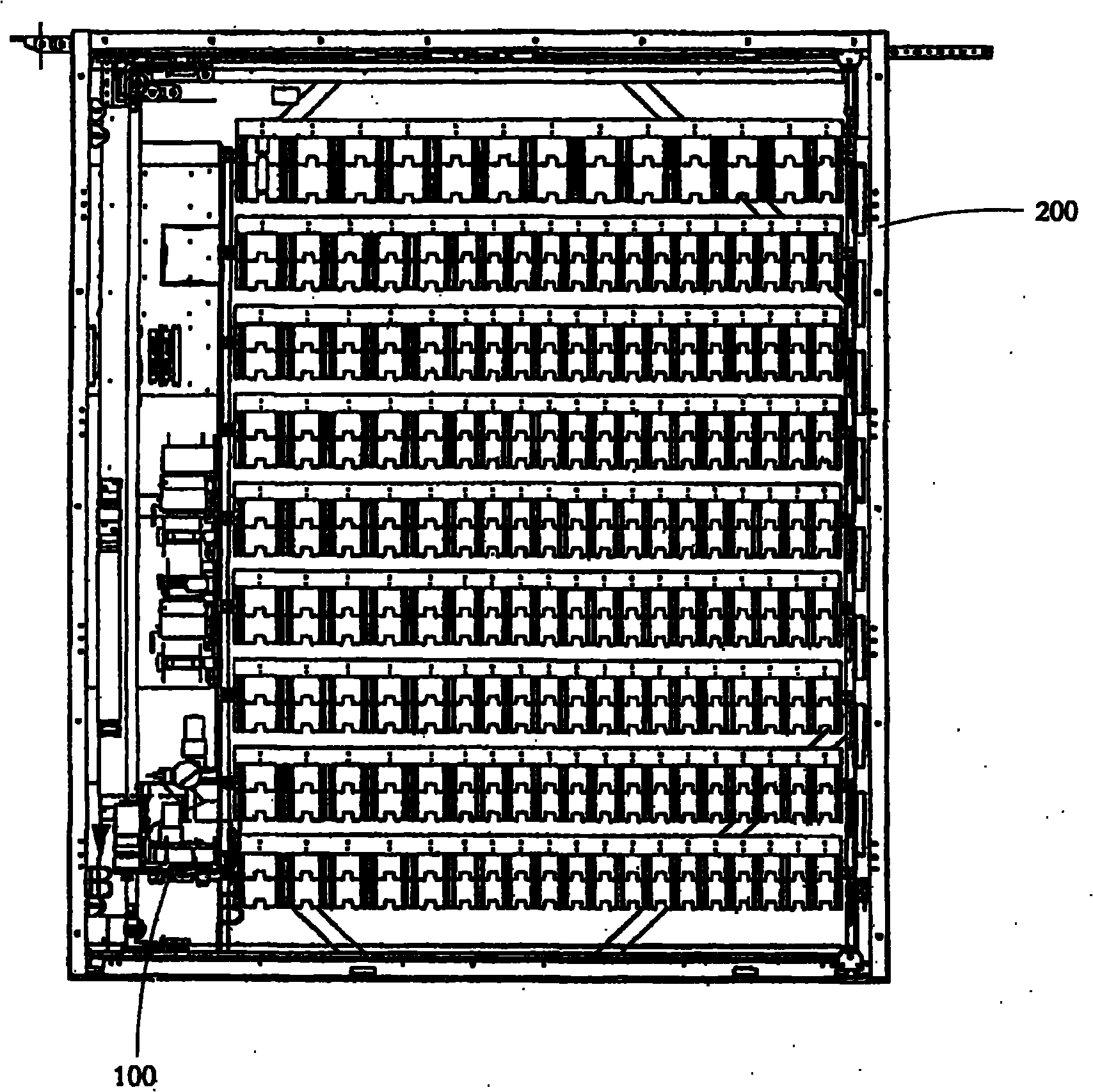 Automated apparatus for dispensing medicaments