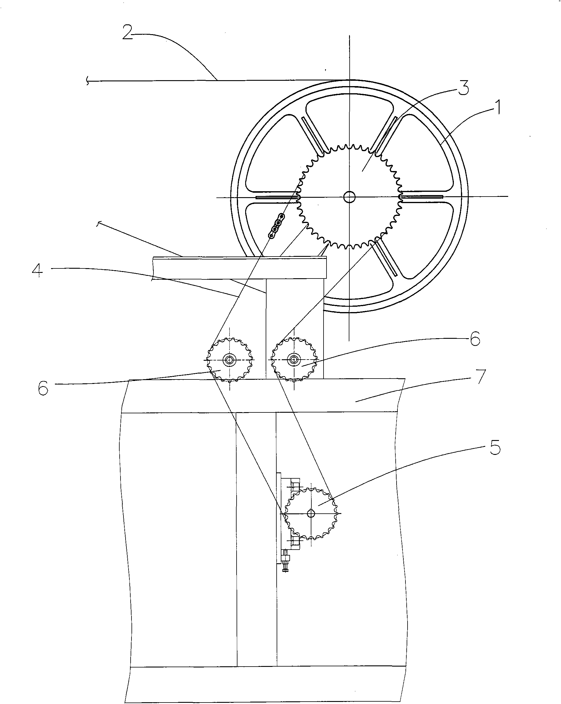 Driving device of hand strap on escalator or moving pavement