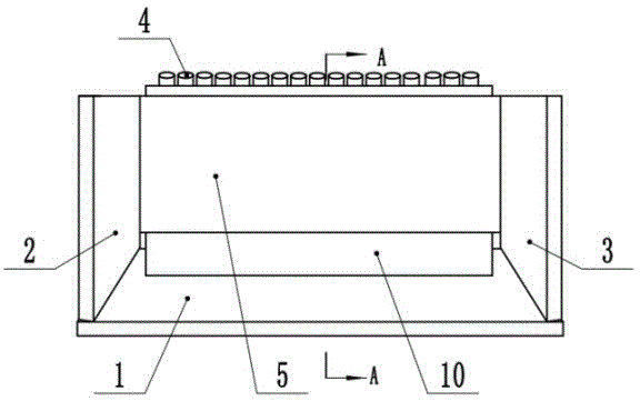 Self-sinking type slag filtering device of slag conveyor