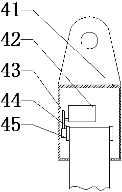 Vaccine injection kick-protection fixing device for livestock breeding