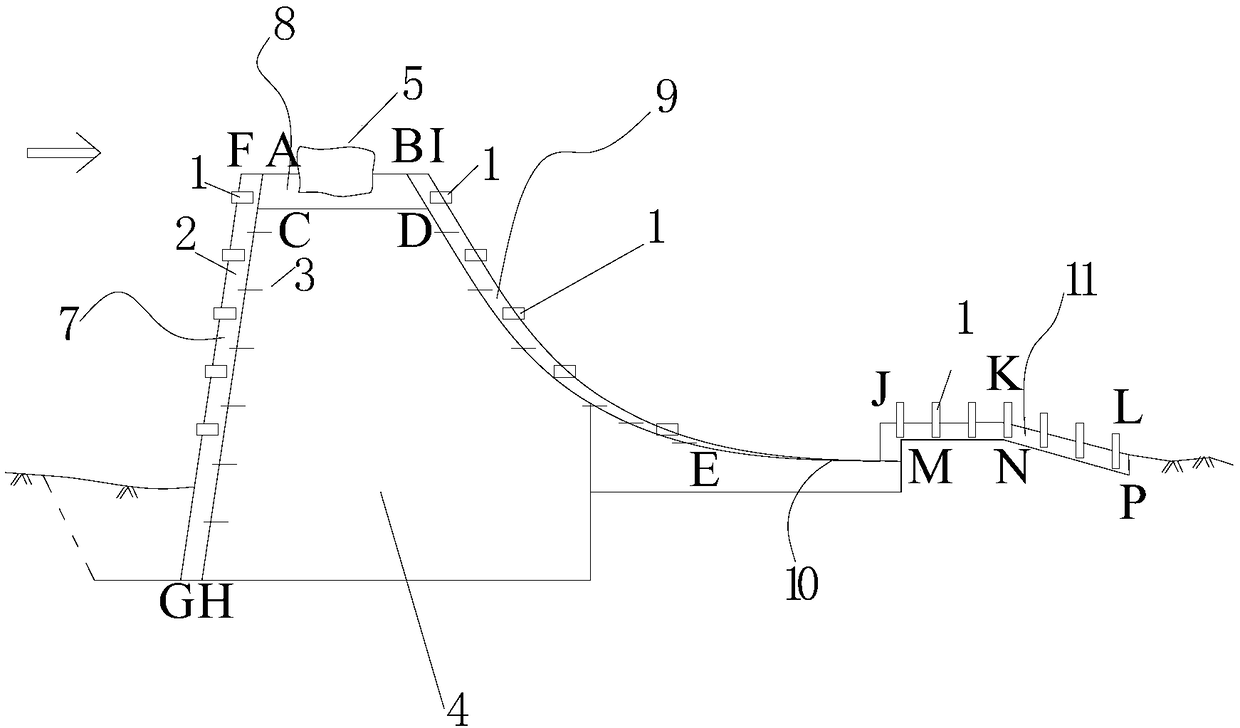 Reinforced and reconstructed dam and dam reinforcing and reconstructing method