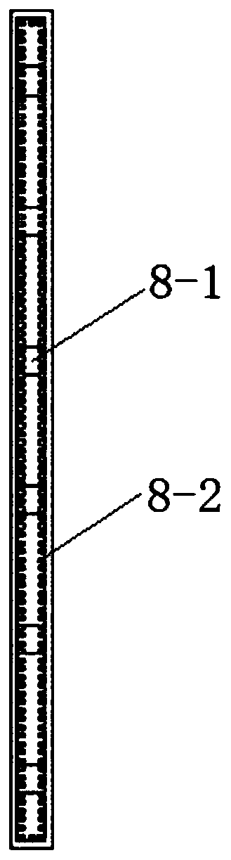 Spray cooling device combining steam cavity and composite microstructure