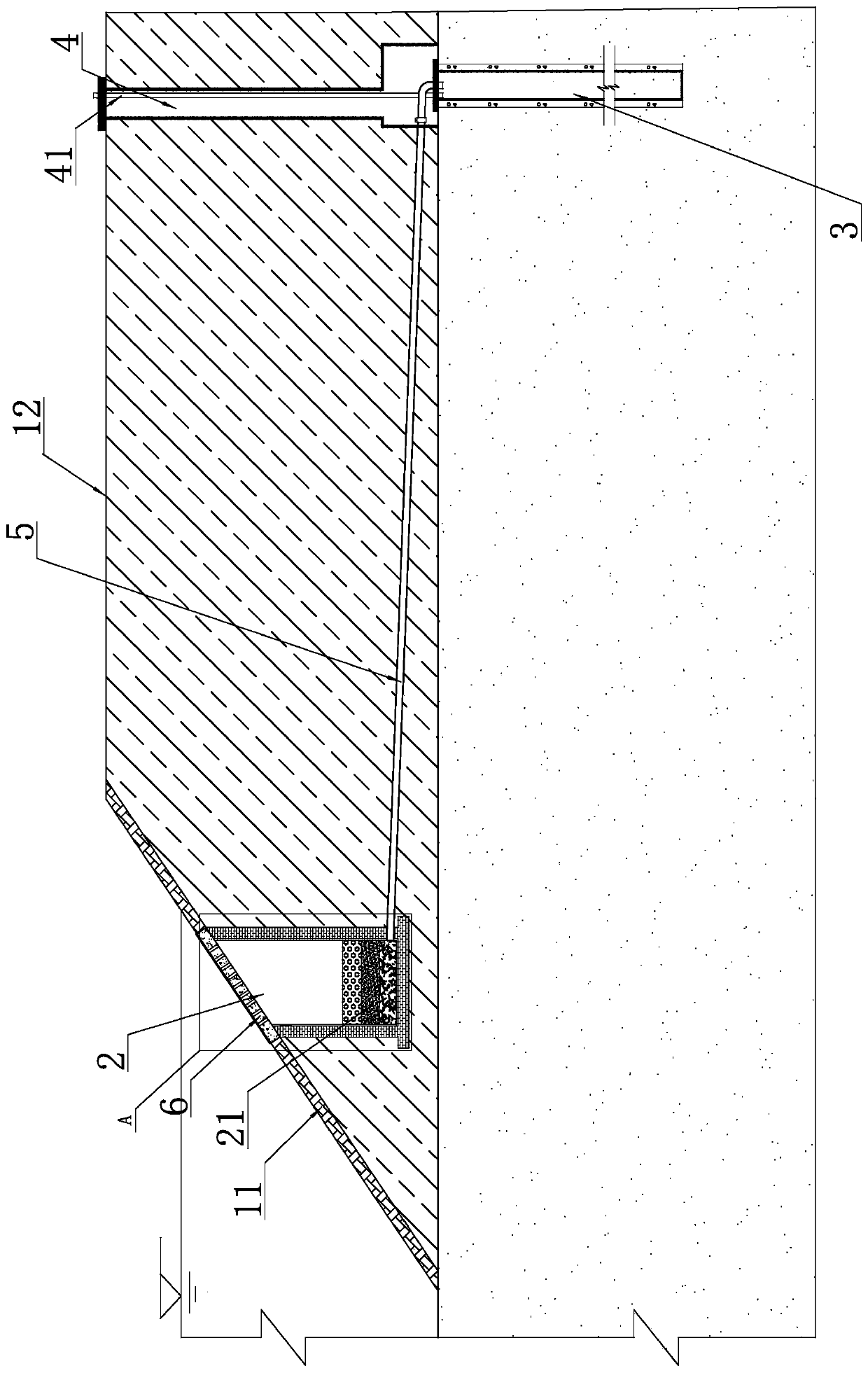 Self-seepage and reverse-filter recirculation system applied to riverway