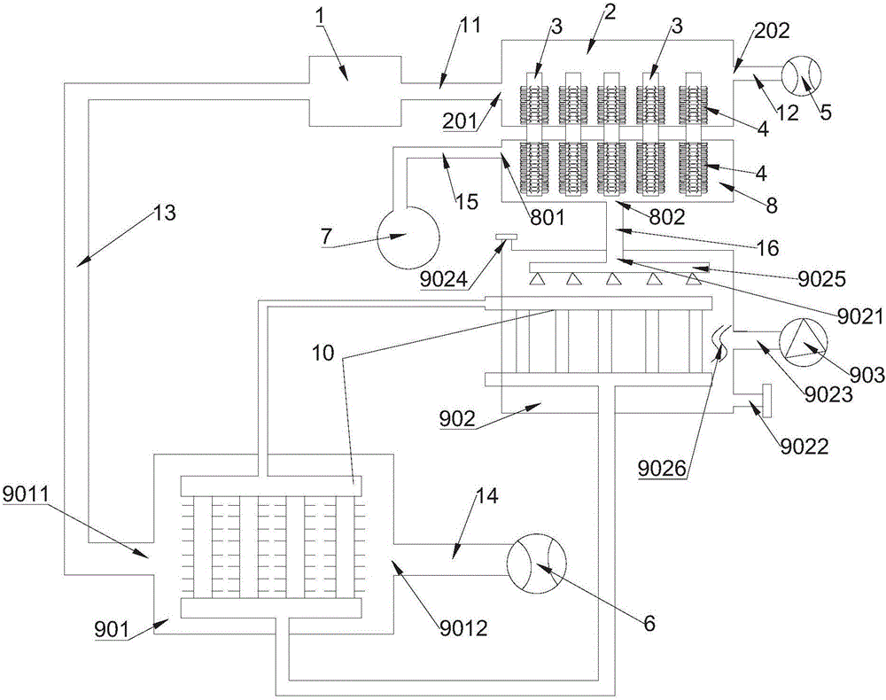 Sea water desalinating apparatus with vertical low-resistance heat pipes