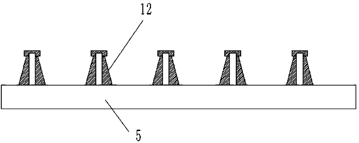 Silk thread clamping structure arranged on multi-thread embroidery machine