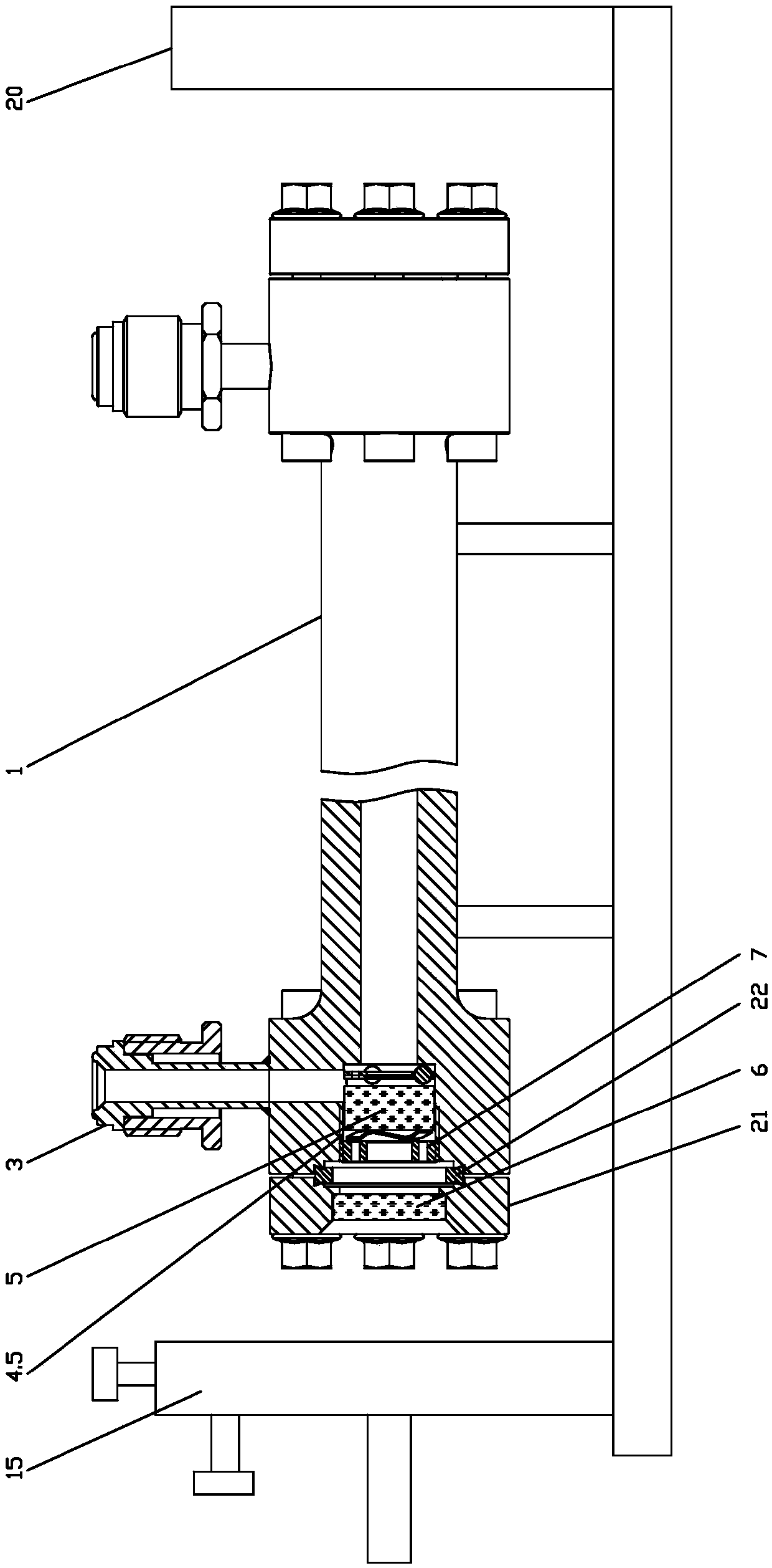 Gas detecting device with adjustable light path