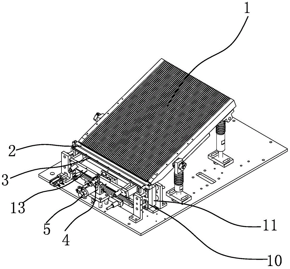 Feeding mechanism for medical needle base assembling