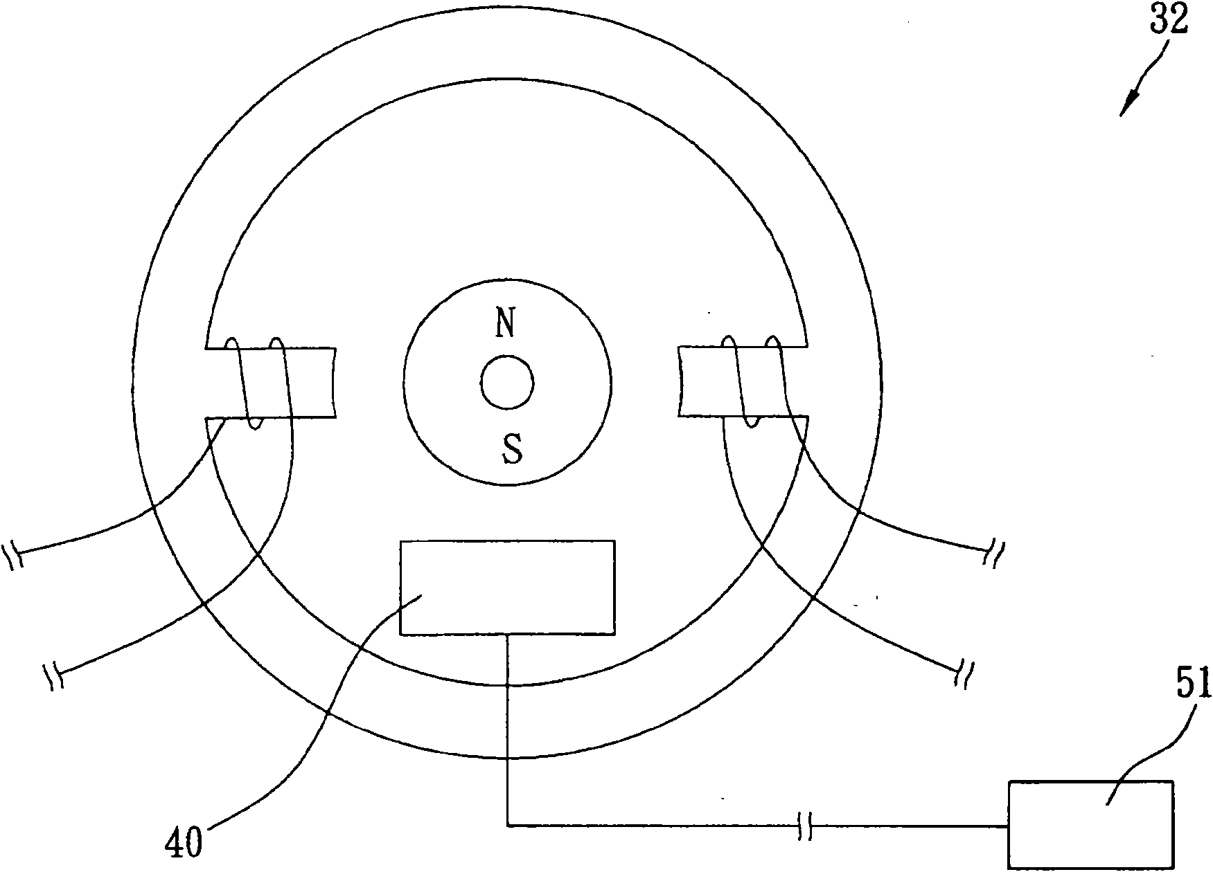 Storm type water heater and safety detection method thereof