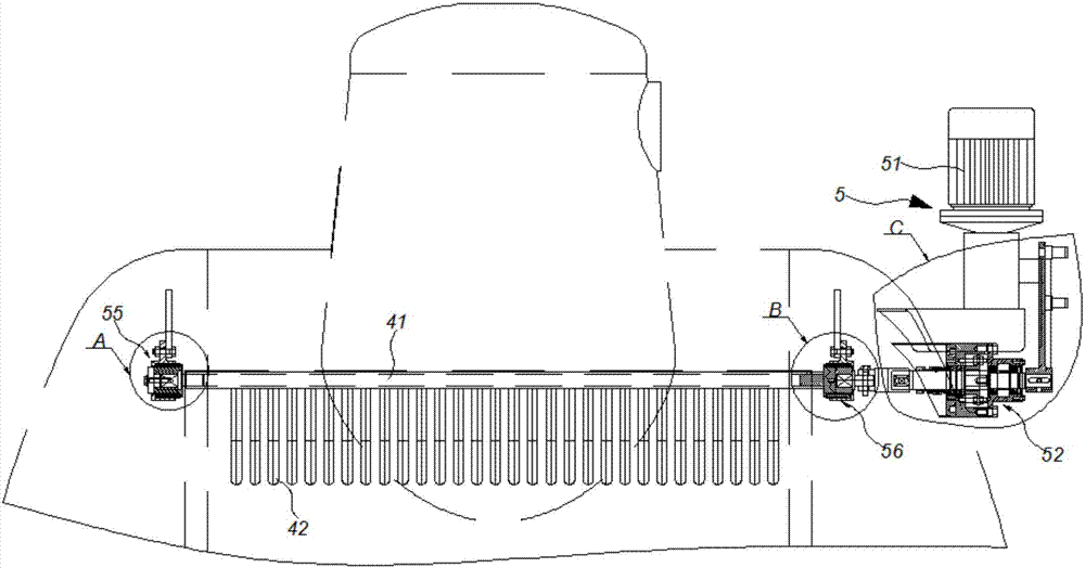 Cloth swinging device on side of dyeing machine