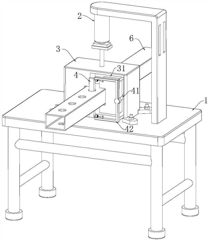 Pipe fixing device for multi-type punching