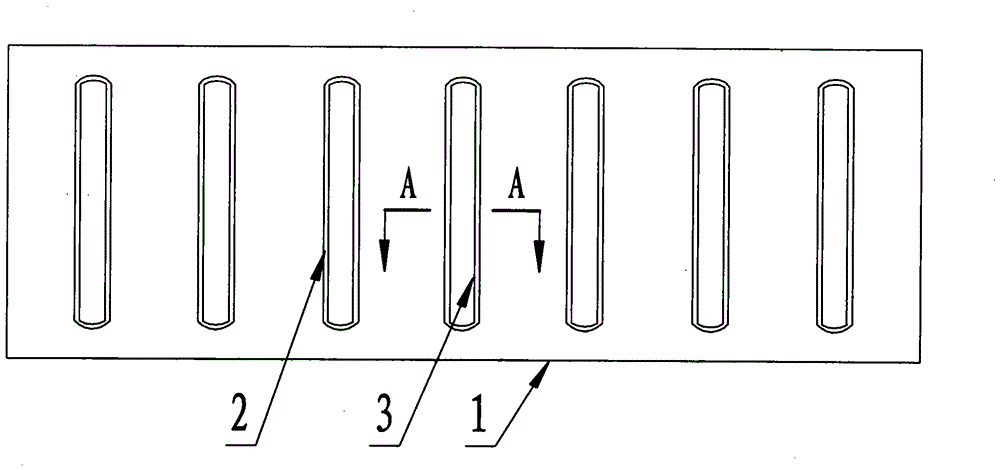 A welding method for single-row tubes and tube sheets of air-cooled condensers protected by mixed gas of carbon dioxide and argon