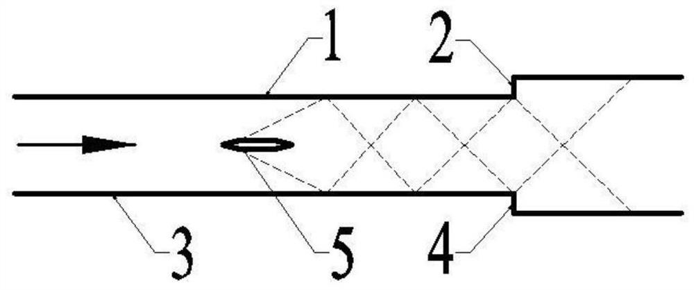 A combustion chamber spanning support plate