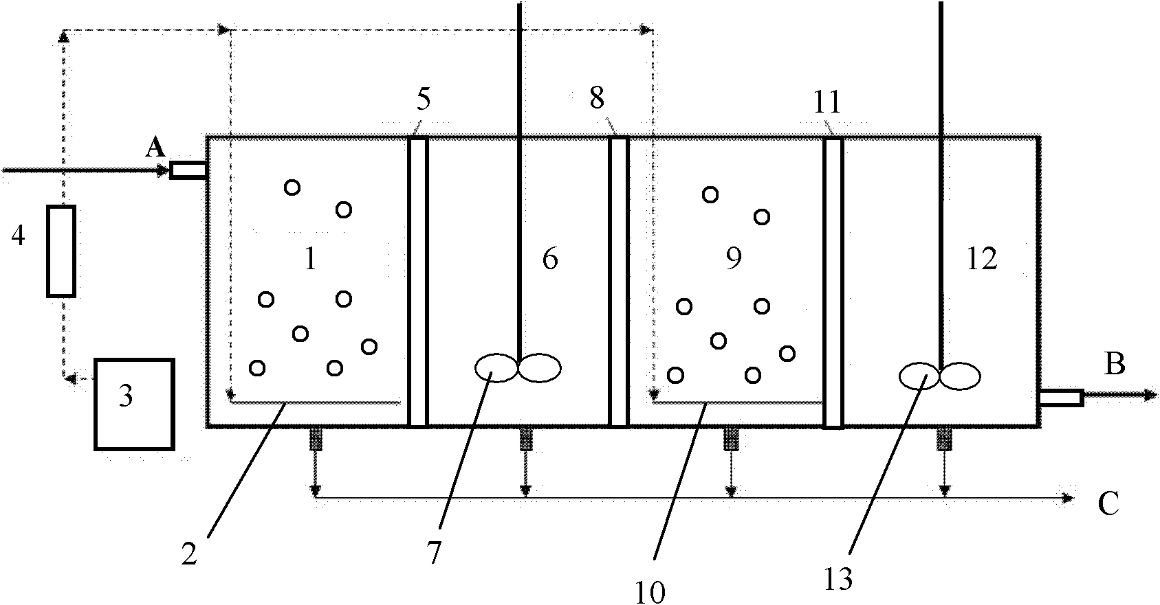 Method for treating organic wastewater through dynamic membrane anaerobic-aerobic integration