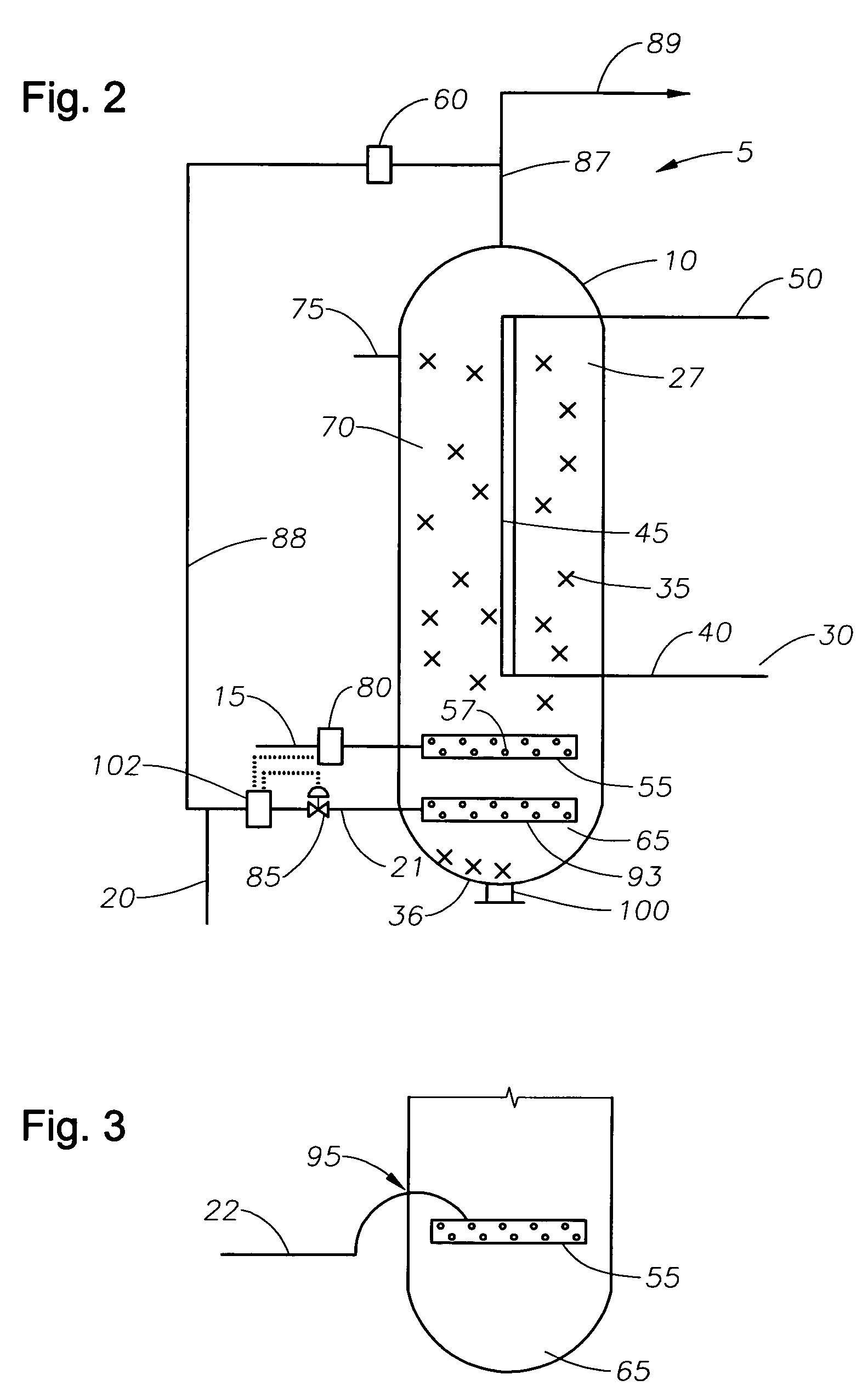 Prevention of and recovering from a catalyst bed slumping in a gas-agitated multiphase reactor