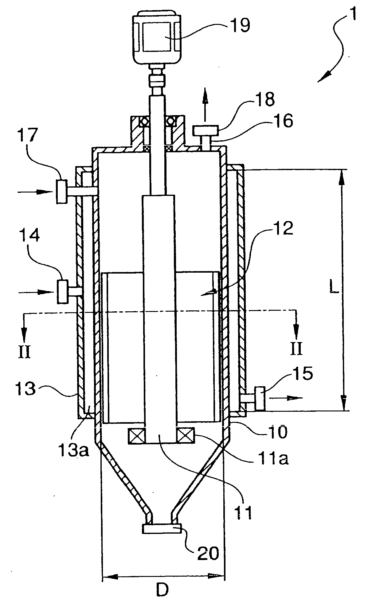 Thin film evaporating concentrator, method of evaporating and solidifying photographic waste solution, and reuse method of photographic waste solution