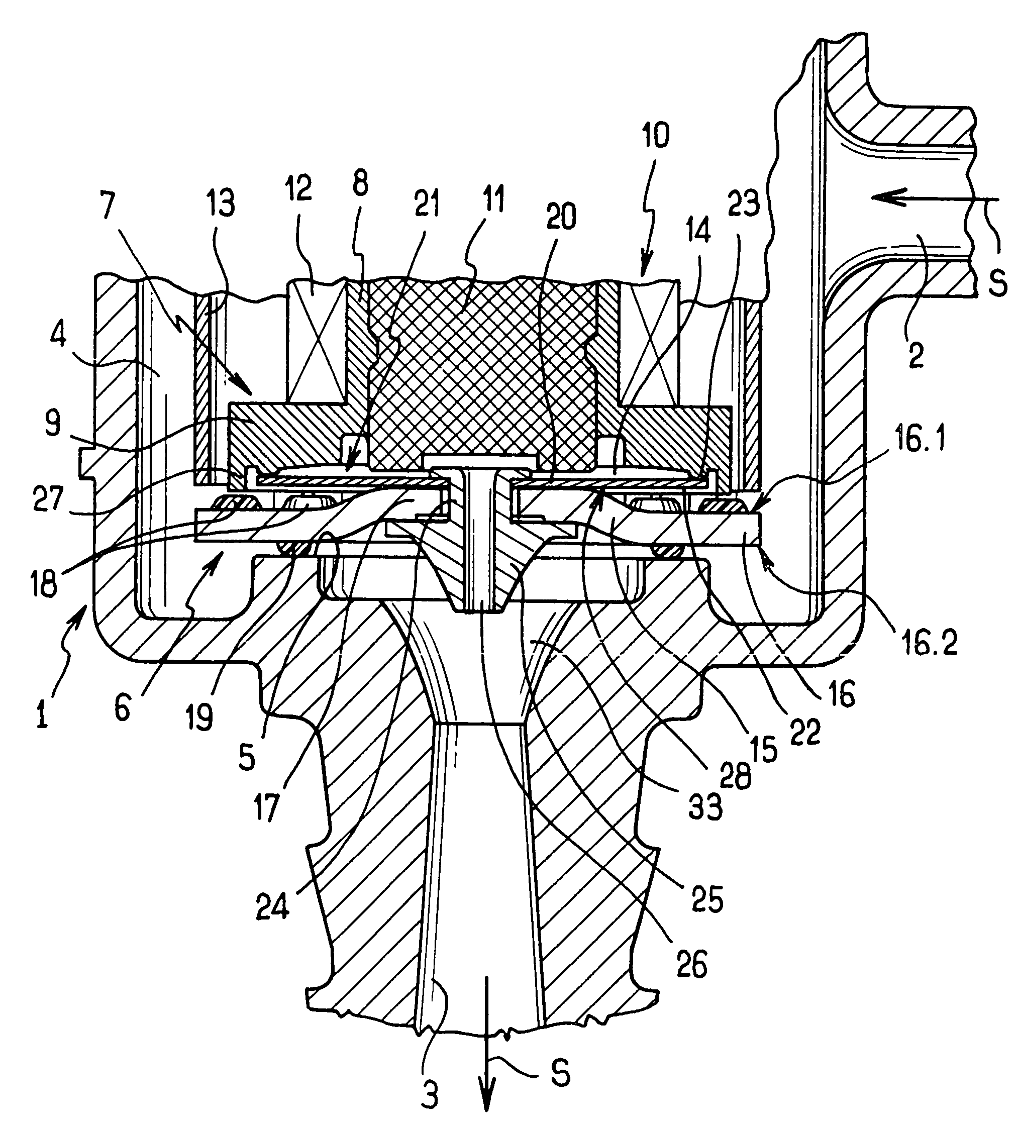 Valve incorporating means for balancing pressures on either side of a valve member