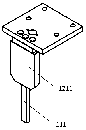 Segmented outward stretching clamp