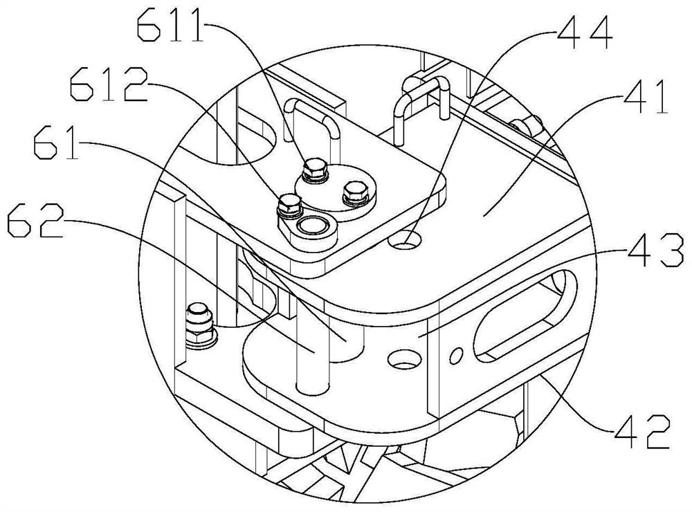 Crawler shear forklift with detachable supporting legs