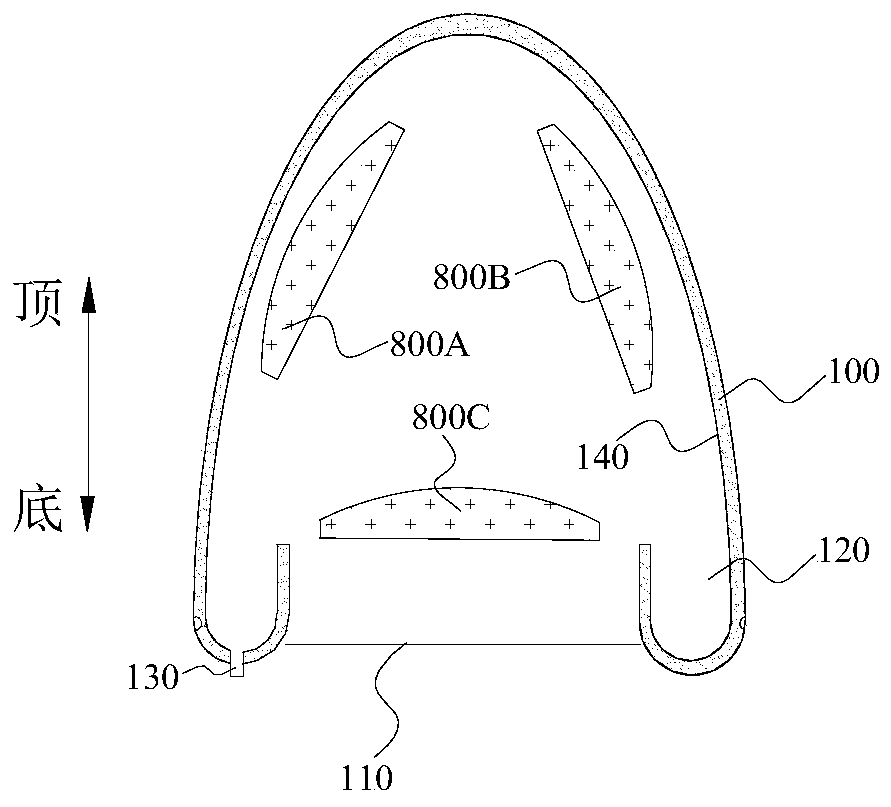 Light-gathering seawater desalination device and seawater desalination method