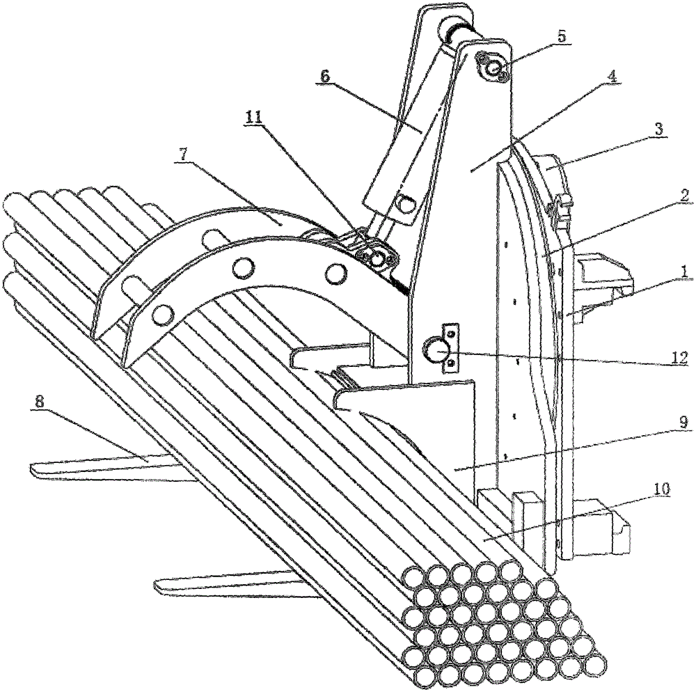 Rotary steel pipe clamp capable of automatically arranging pipes