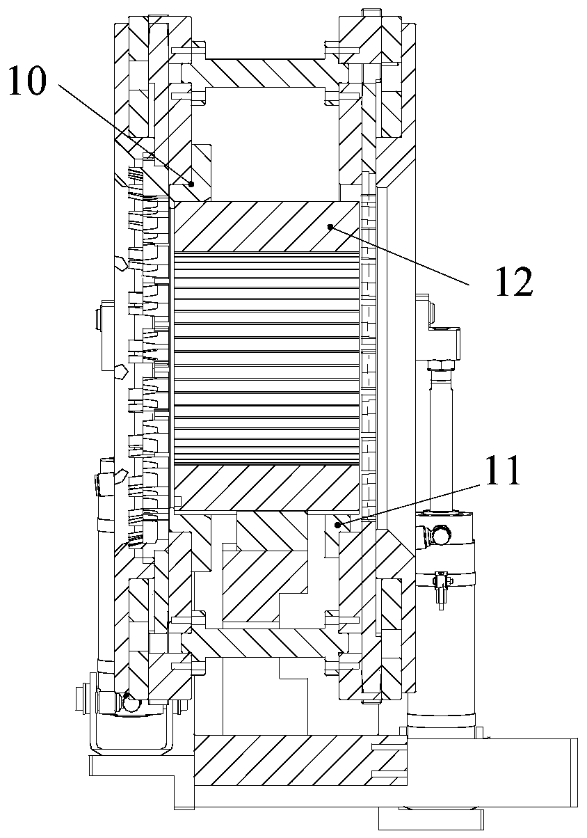 Positioning and guiding device for inserting flat wire hairpin into stator