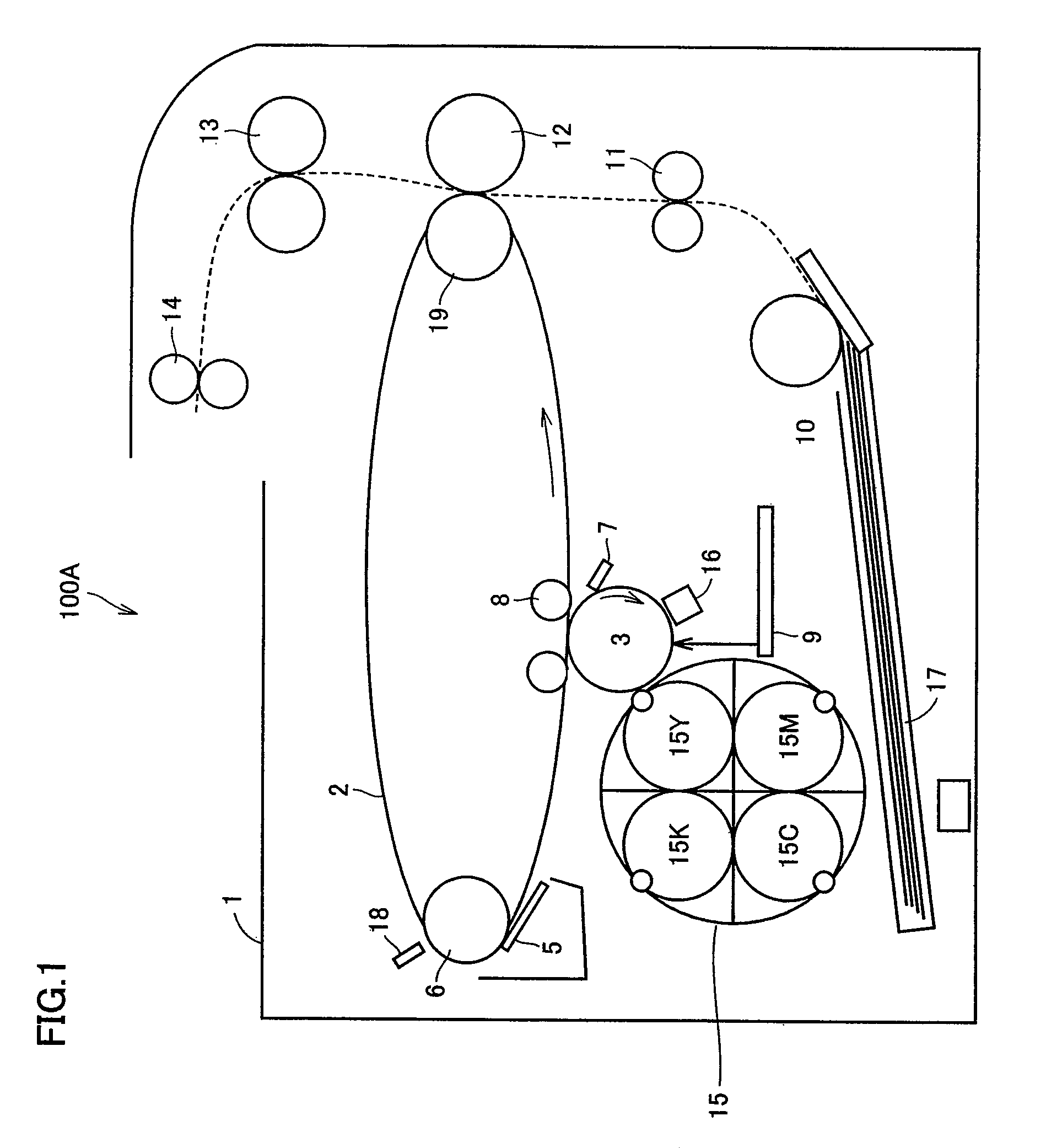 Image forming apparatus with contact/separation mechanism to/from intermediate transfer body