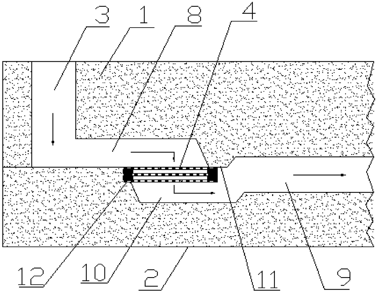 Stacked type filtering and pouring system