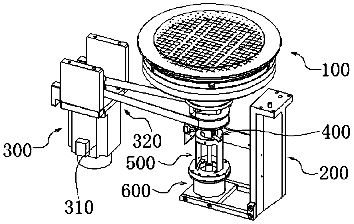 Heating device and spraying type gluing machine