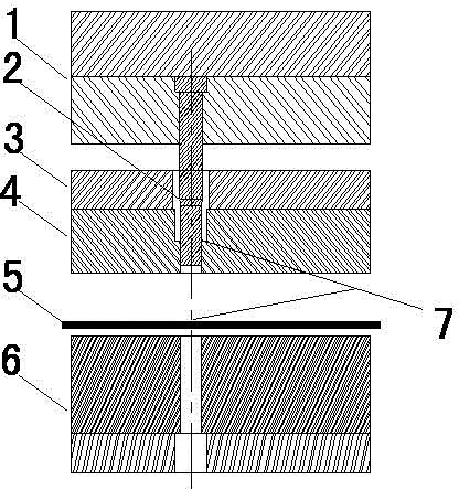 Automatic lubricating and cooling mechanism for stamping male dies