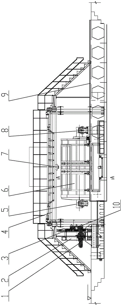 Large support roller overlaying workstation and operation method thereof