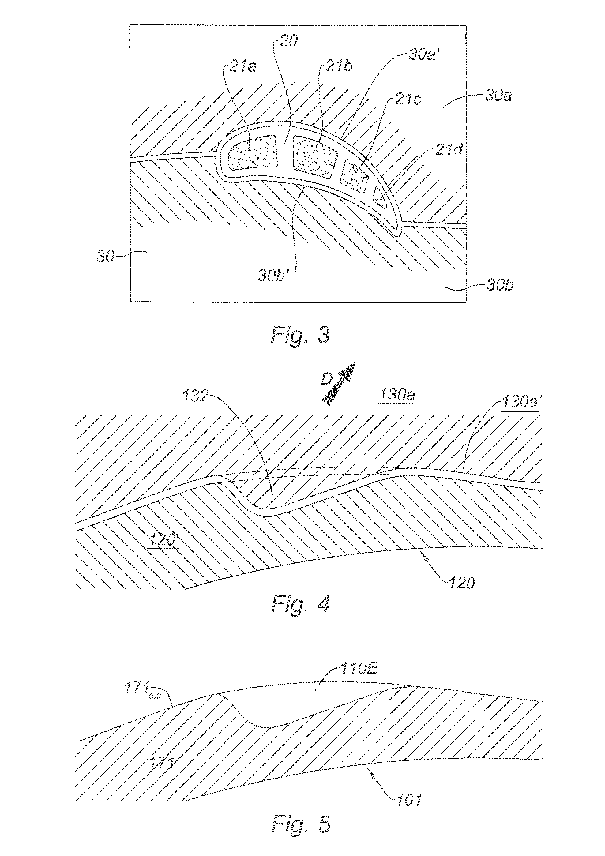 Method of manufacturing a turbomachine component that includes cooling air discharge orifices