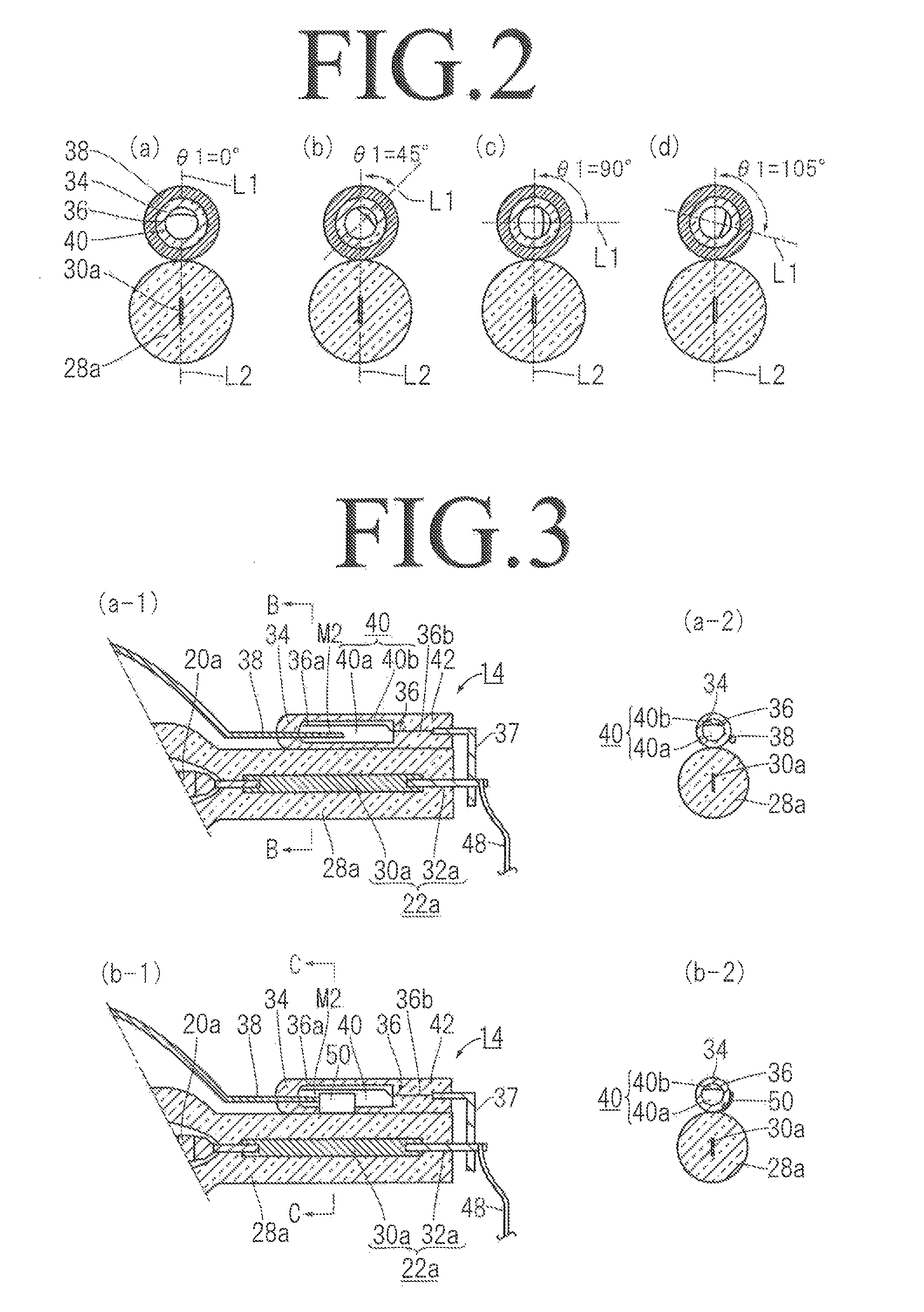 High pressure discharge lamp with auxiliary lamp